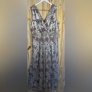 R&M Richards Silver Taupe Floral Lace Midi Dress